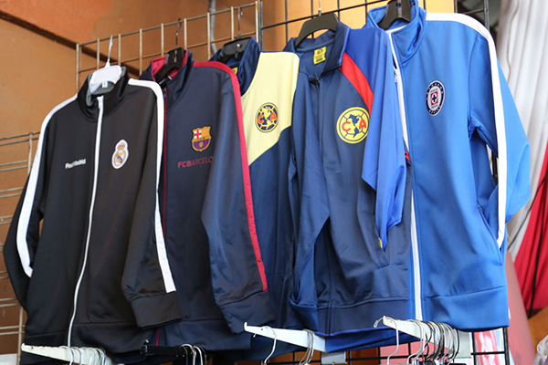 El Faro's sporting goods stores offer much more than just jerseys from your favorite team. You can find gear for soccer, golf, tennis and much more!