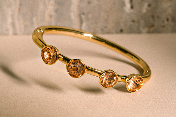 Pieza de oro personalizada en Los Angeles